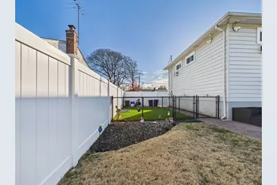 48 Whittier Avenue, North Babylon, NY 11703 - Photo 4