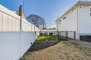 48 Whittier Ave, North Babylon, NY 11703 - Photo 4