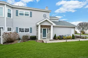 521 Highland Ct, Moriches, NY 11955 - Photo 2
