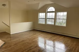 102-34 1st St St, Howard Beach, NY 11414 - Photo 10