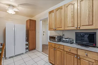 144-60 Gravett Road #6F, Flushing, NY 11367 - Photo 12