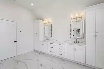 30 Main Parkway, Plainview, NY 11803 - Photo 28