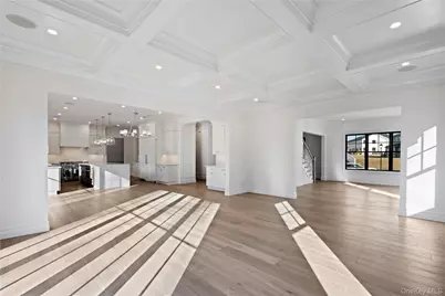 30 Main Parkway, Plainview, NY 11803 - Photo 20