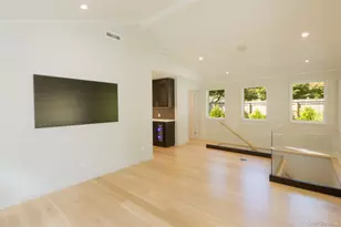 195 Little Fresh Pond Rd, Southampton, NY 11968 - Photo 24