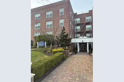 194 Smith Street #3P, Freeport, NY 11520 - Photo 1
