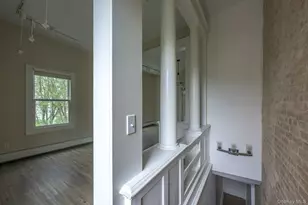 237 Warren St, Hudson, NY 12534 - Photo 16