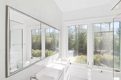 25 Fresh Pond Road, Mott Haven, NY 11963 - Photo 18