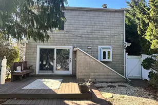 122 Finucane Pl, Woodmere, NY 11598 - Photo 2