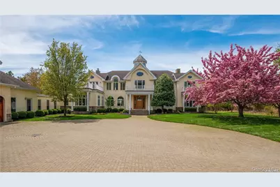 22 Old Neck Road S, Center Moriches, NY 11934 - Photo 2