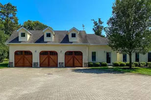 22 Old Neck Rd S, Center Moriches, NY 11934 - Photo 36