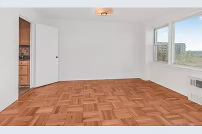 4555 Henry Hudson Parkway #902, Bronx, NY 10471 - Photo 2