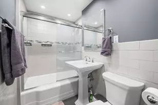 305 E 40th St, New York, NY 10016 - Photo 14