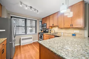 305 E 40th St, New York, NY 10016 - Photo 10