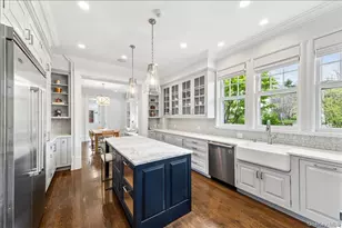 9 Elm Ave, Larchmont, NY 10538 - Photo 14
