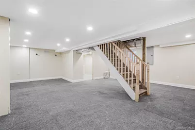 104 Radcliff Drive, East Norwich, NY 11732 - Photo 16