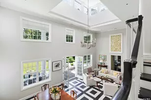 211 Sunset Rd, Syosset, NY 11771 - Photo 4