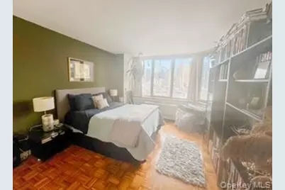 500 43 St W #21 E, New York, NY 10036 - Photo 4