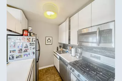 500 43 St W #21 E, New York, NY 10036 - Photo 14