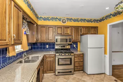 319 Maryland Avenue, Freeport, NY 11520 - Photo 6