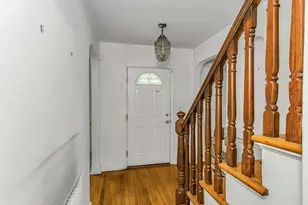 319 Maryland Ave, Freeport, NY 11520 - Photo 4