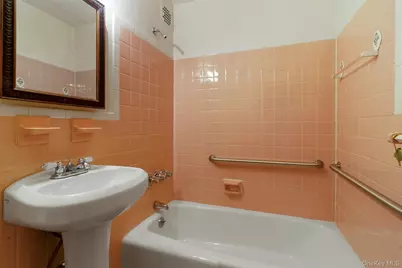 687 Bronx River Road #2A, Yonkers, NY 10704 - Photo 28