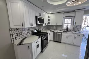 105-13 171st St, Jamaica, NY 11433 - Photo 4