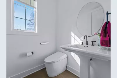 1 Sequoia Circle, Manhasset, NY 11030 - Photo 16