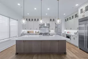 1 Sequoia Cir, Manhasset, NY 11030 - Photo 6