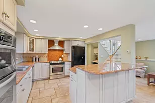 10 Devon Pl, Northport, NY 11768 - Photo 8