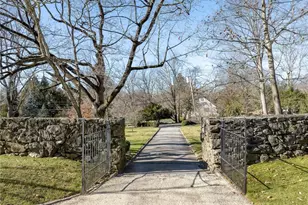 15 Archer Rd, Harrison, NY 10528 - Photo 2