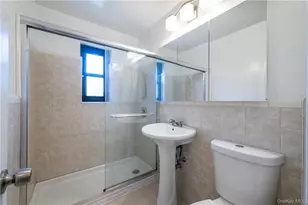 50 White Oak St, New Rochelle, NY 10801 - Photo 12