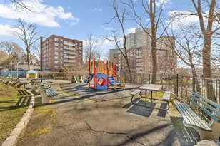 80 Knolls Crescent, Bronx, NY 10463 - Photo 8