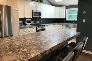 520 Ann Ln, Wantagh, NY 11793 - Photo 2