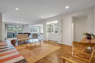 1 Kensington Gate, Great Neck, NY 11021 - Photo 4