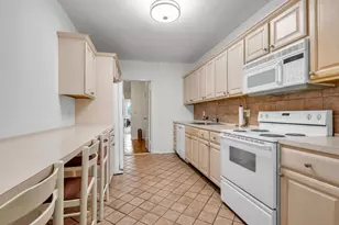 1 Kensington Gate, Great Neck, NY 11021 - Photo 8