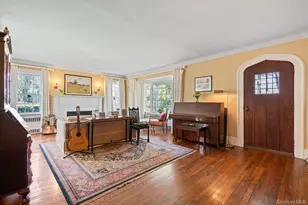 3 Wincoma Dr, Huntington, NY 11743 - Photo 6