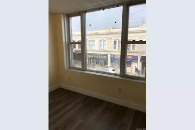 148 Tulip Avenue, Floral Park, NY 11001 - Photo 16