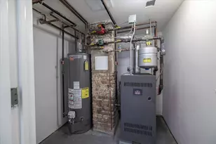 146-14 Shore Ave, Jamaica, NY 11435 - Photo 20