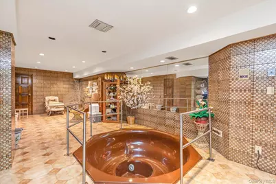 118 Malba Drive, Whitestone, NY 11357 - Photo 26