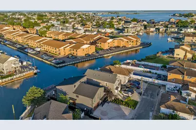 1166 Hastings Circle, Baldwin, NY 11510 - Photo 30