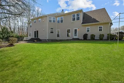 23 Varsity Boulevard, East Setauket, NY 11733 - Photo 28