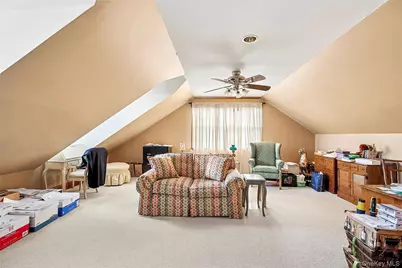 104 Grosvenor, Douglaston, NY 11363 - Photo 18