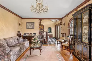 104 Grosvenor, Douglaston, NY 11363 - Photo 8