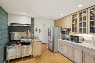 230 W Islip Rd, West Islip, NY 11795 - Photo 16