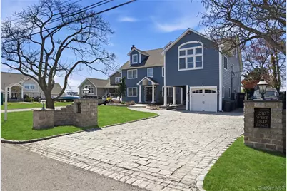 230 W Islip Road, West Islip, NY 11795 - Photo 4