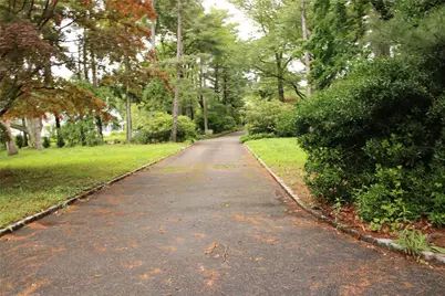 7 Locust Lane, Glen Head, NY 11545 - Photo 20