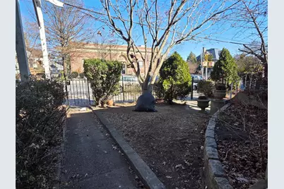 8540 Forest Parkway, Woodhaven, NY 11421 - Photo 32