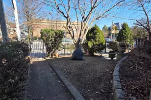 85-40 Forest Pkwy, Woodhaven, NY 11421 - Photo 32