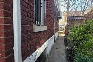 85-40 Forest Pkwy, Woodhaven, NY 11421 - Photo 30