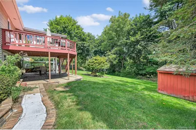 6 North Drive, Poughkeepsie, NY 12603 - Photo 32